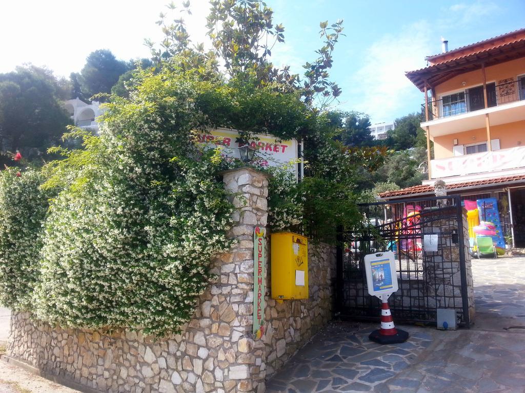 Tzaneria Apartments Skiathos Kanapitsa  Eksteriør billede