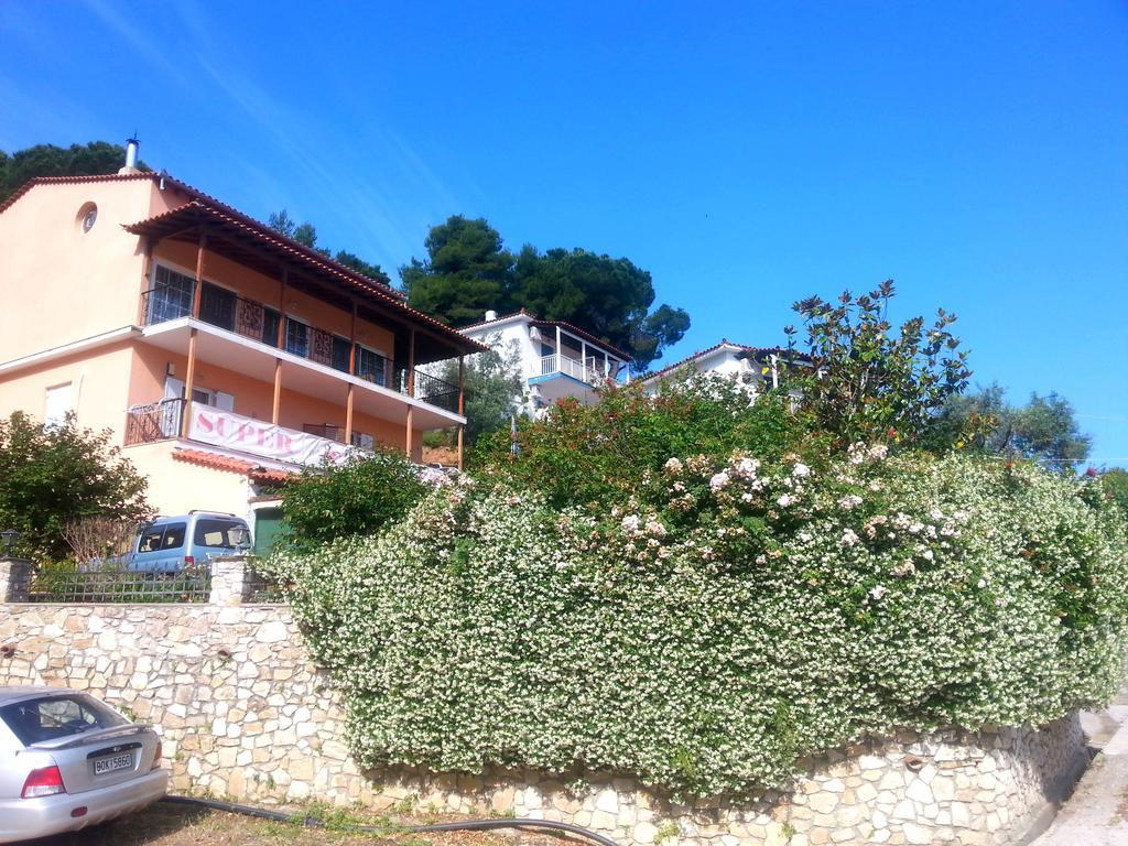 Tzaneria Apartments Skiathos Kanapitsa  Eksteriør billede
